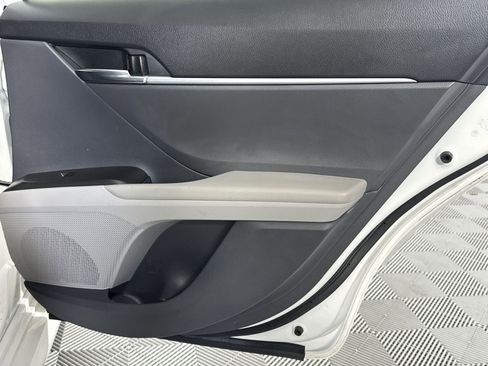 Used 2023 Toyota Camry LE FWD image 32