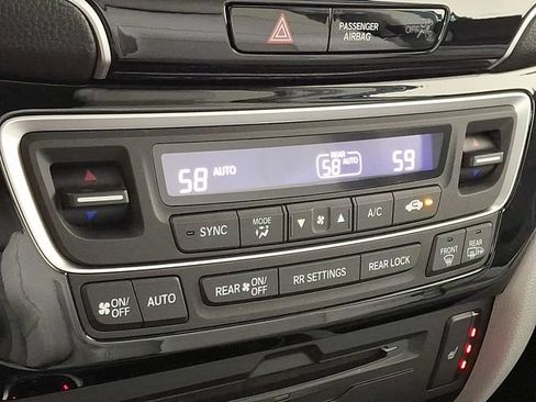 Used 2020 Honda Pilot Touring image 20
