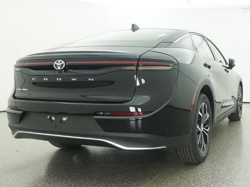 New 2026 Toyota Crown XLE image 27