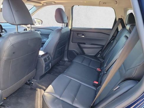 Used 2025 Nissan Rogue SV w/ SV Premium Package FWD image 11