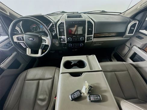 Used 2019 Ford F150 Lariat image 10