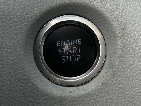 Used 2022 Toyota Corolla XSE image 19