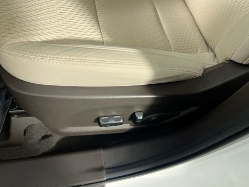 Used 2018 Hyundai Santa Fe Sport w/ 2.4L Value Package 02 image 15