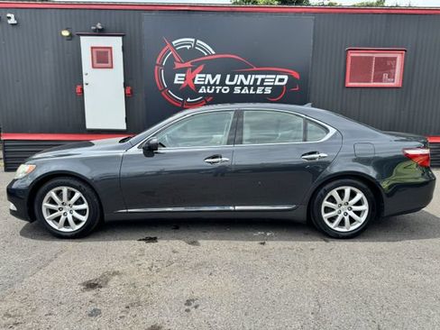 Used 2008 Lexus LS 460 RWD image 3