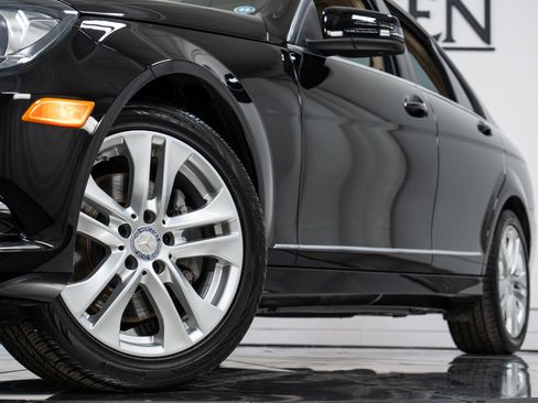 Used 2014 Mercedes-Benz C 300 4MATIC Sedan image 27