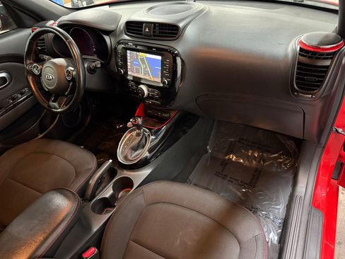 Used 2019 Kia Soul + image 38