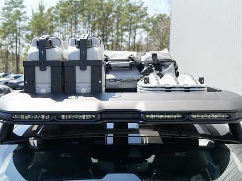 Used 2024 Porsche 911 Dakar AWD/4WD image 7