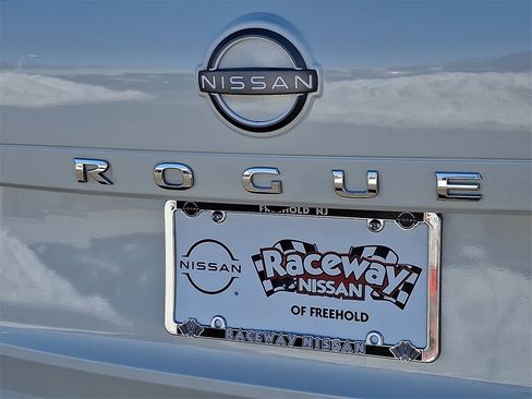 Certified 2023 Nissan Rogue Platinum image 31