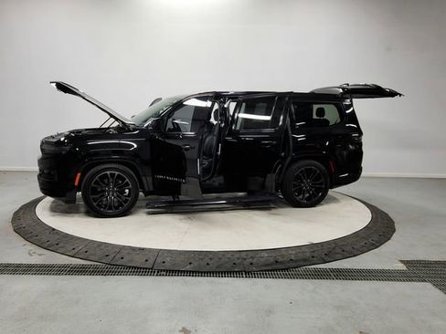 Used 2024 Jeep Grand Wagoneer Series II w/ Quick Order Packagew 28T image 12