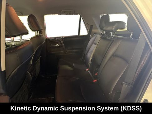 Used 2018 Toyota 4Runner TRD Off-Road Premium AWD/4WD image 11