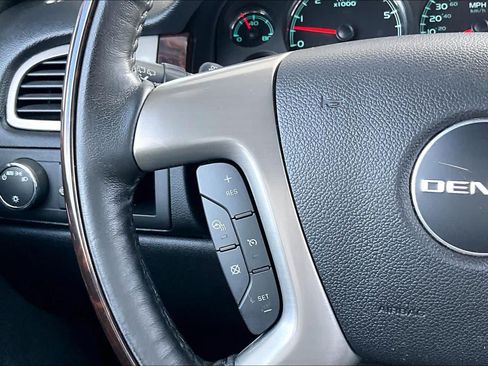 Used 2014 GMC Yukon Denali RWD image 20