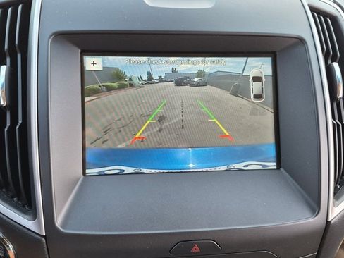 Used 2018 Ford Edge SEL w/ Equipment Group 201A FWD image 13