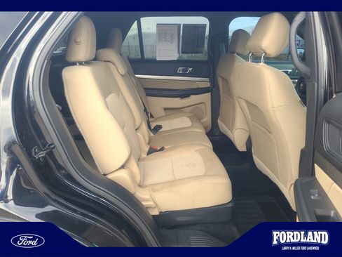 Used 2017 Ford Explorer 4WD image 18