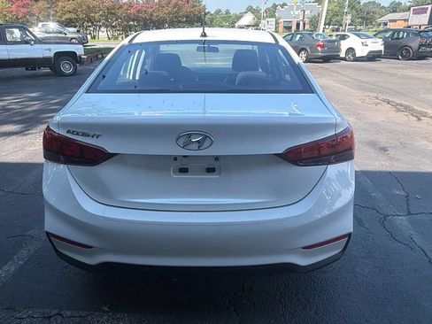 Used 2020 Hyundai Accent SE FWD image 5