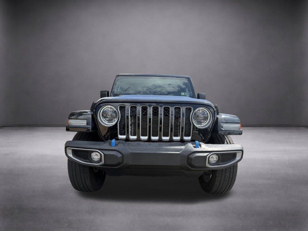 Used 2023 Jeep Wrangler Unlimited Sahara w/ Cold Weather Group AWD/4WD image 4