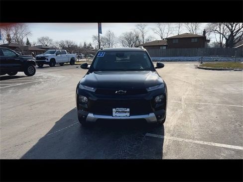 Certified 2021 Chevrolet TrailBlazer LT w/ Convenience Package image 3