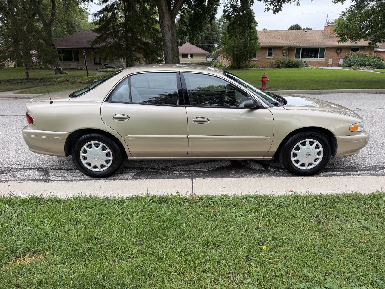 Used 2004 Buick Century Custom FWD image 7