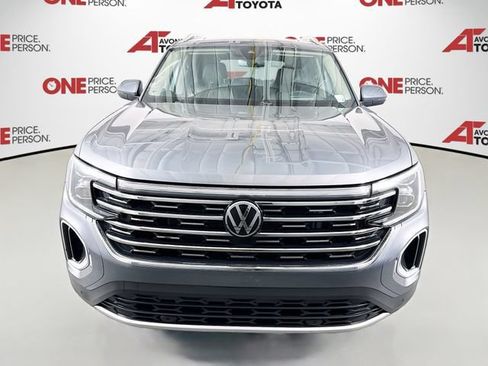 Used 2024 Volkswagen Atlas SEL AWD/4WD image 2