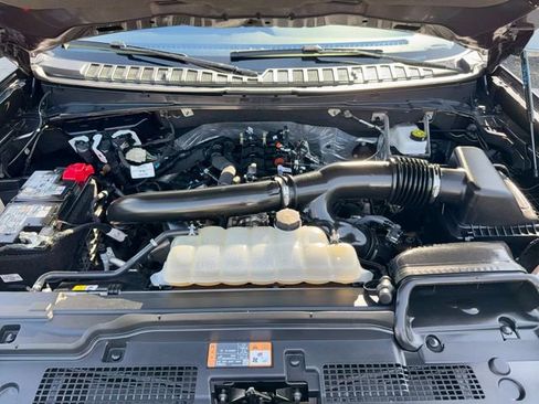 Used 2025 Ford Expedition Tremor AWD/4WD image 39