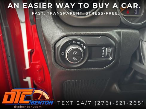 Used 2023 Jeep Gladiator Sport AWD/4WD image 17