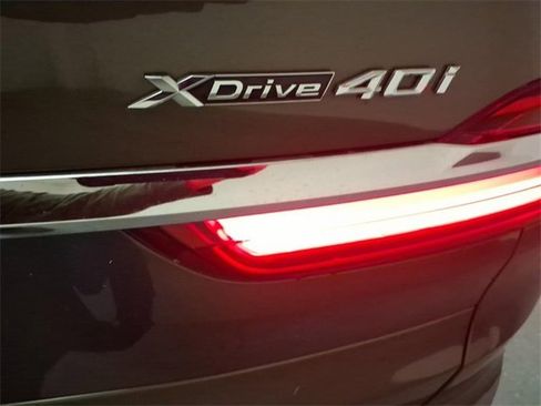 Certified 2022 BMW X7 xDrive40i w/ Premium Package image 11