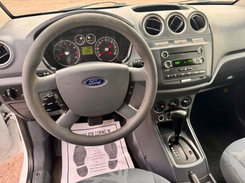 Used 2013 Ford Transit Connect XLT image 9