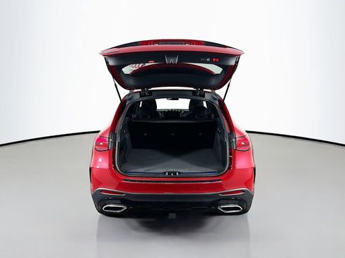 Used 2025 Mercedes-Benz GLC 300 4MATIC image 28