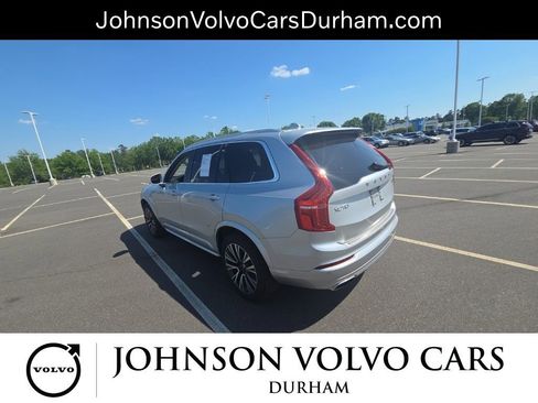 Used 2020 Volvo XC90 T5 Momentum w/ Protection Package Premier AWD/4WD image 8
