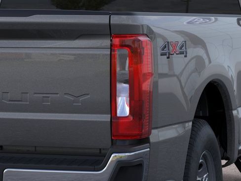 New 2026 Ford F250 XL w/ XL Chrome Package AWD/4WD image 21