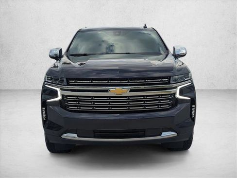 Used 2023 Chevrolet Suburban Premier RWD image 2