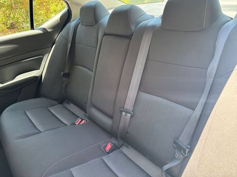 Used 2025 Nissan Altima 2.5 SV FWD image 21