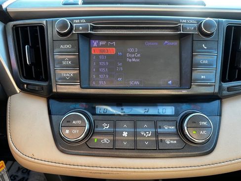 Used 2013 Toyota RAV4 XLE FWD image 17