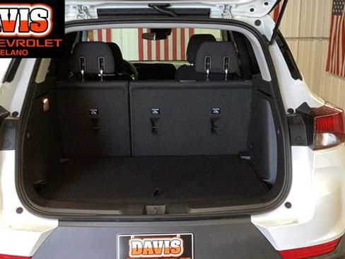 New 2026 Chevrolet TrailBlazer LT w/ LT Cold Weather Package AWD/4WD image 8
