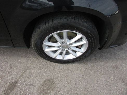 Used 2015 Dodge Grand Caravan SXT FWD image 48