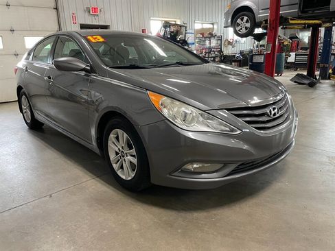 Used 2013 Hyundai Sonata GLS w/ Popular Equipment Pkg FWD image 4