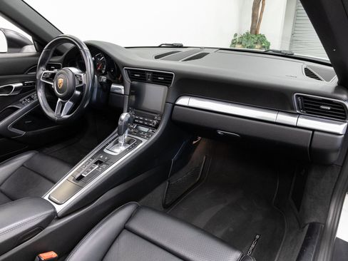 Used 2017 Porsche 911 Carrera image 13