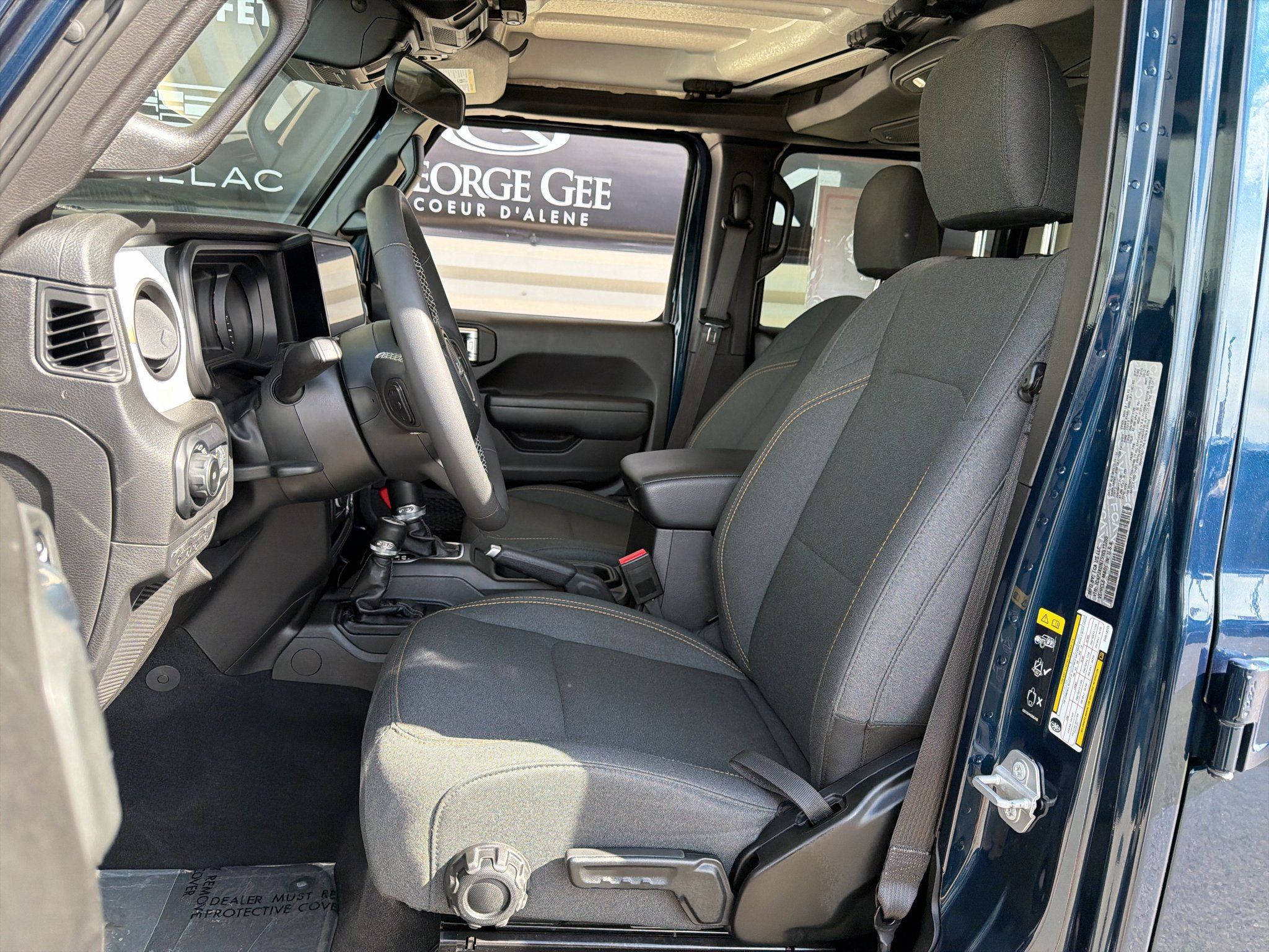 Used 2025 Jeep Wrangler Unlimited Sport AWD/4WD image 11