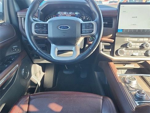 Certified 2022 Ford Expedition Limited image 9