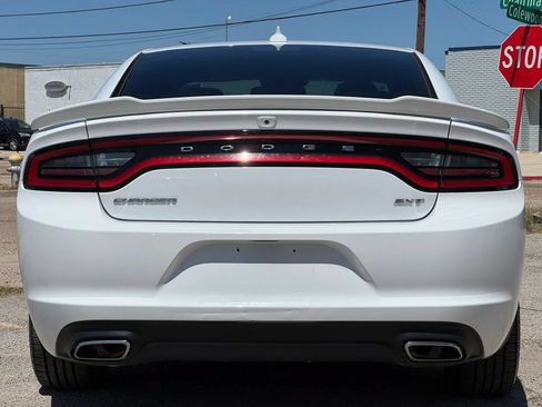 Used 2016 Dodge Charger SXT w/ Navigation & Travel Group RWD image 6