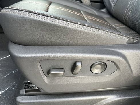 New 2026 Chevrolet Suburban High Country image 14