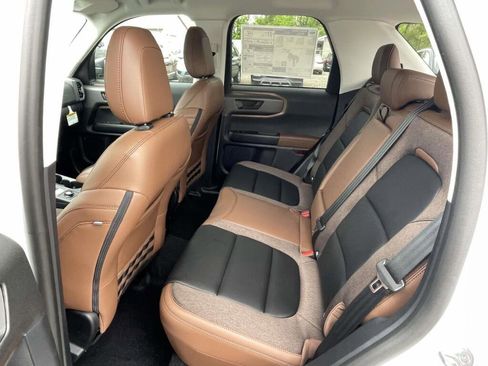 New 2026 Ford Bronco Sport Outer Banks AWD/4WD image 18