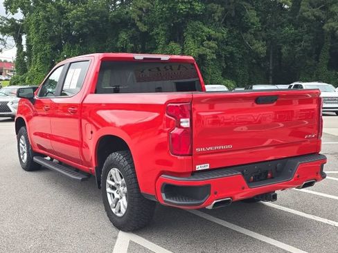 Used 2022 Chevrolet Silverado 1500 RST AWD/4WD image 3