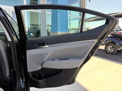 Used 2020 Hyundai Elantra Value Edition w/ Winter Weather Package image 20