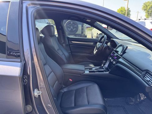 Used 2018 Honda Accord Sport image 40