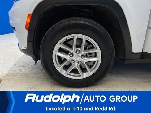 Used 2024 Jeep Grand Cherokee L Laredo w/ Luxury Tech Group I image 25