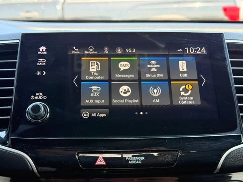 Used 2020 Honda Pilot Black Edition image 23