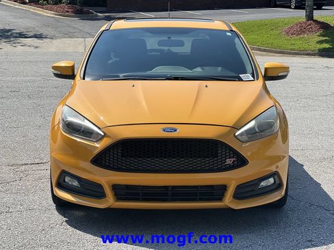 Used 2016 Ford Focus ST w/ Equipment Group 402A FWD image 29