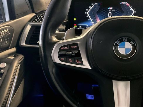 Used 2024 BMW X7 xDrive40i w/ M Sport Package image 21
