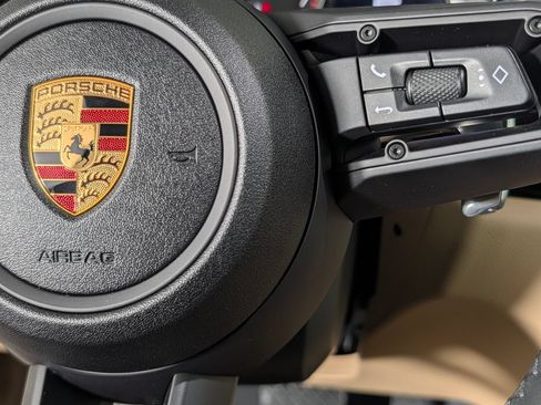 New 2026 Porsche Macan AWD/4WD image 38