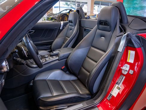 Used 2012 Mercedes-Benz SLS AMG Roadster image 11